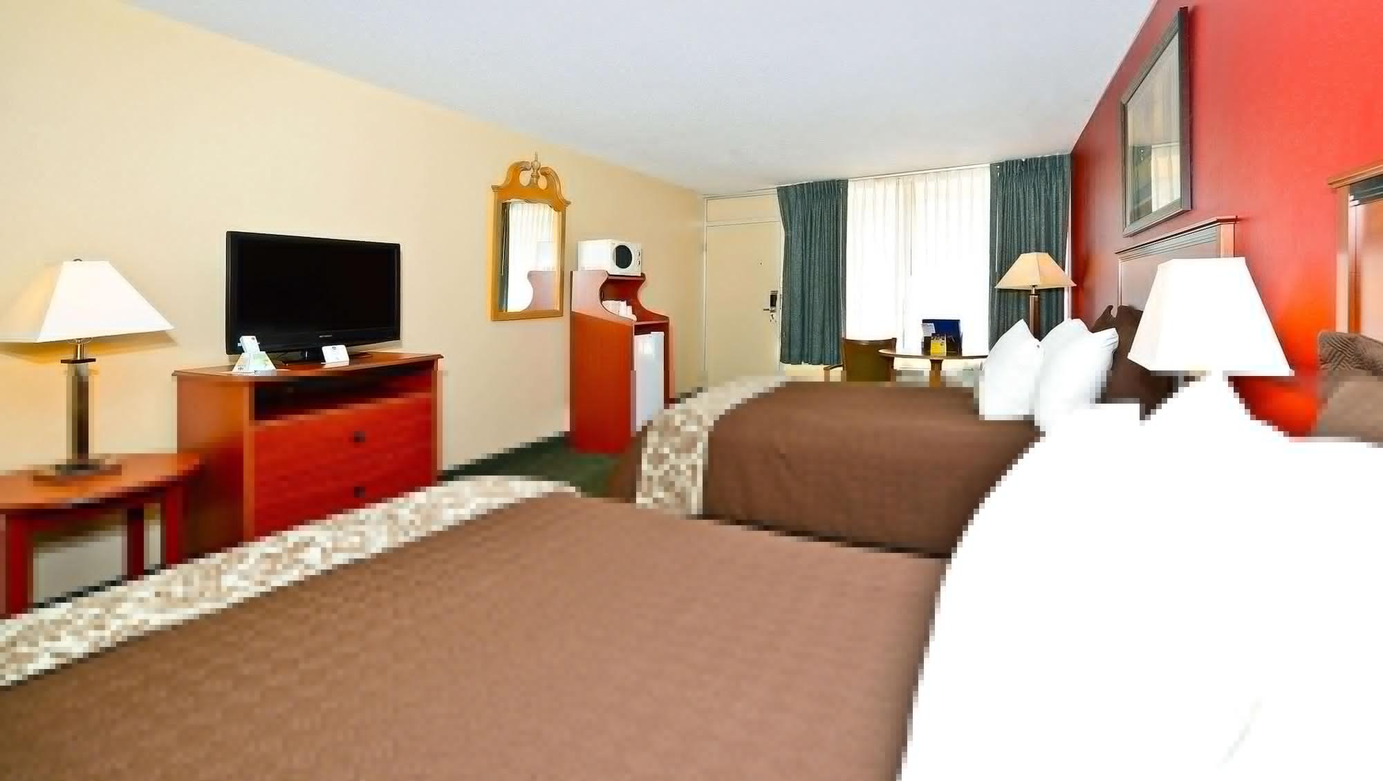 แม็คนูสัน โฮเต็ล เมาน์เท็นวิว Hotel โควิงตัน ภายนอก รูปภาพ
