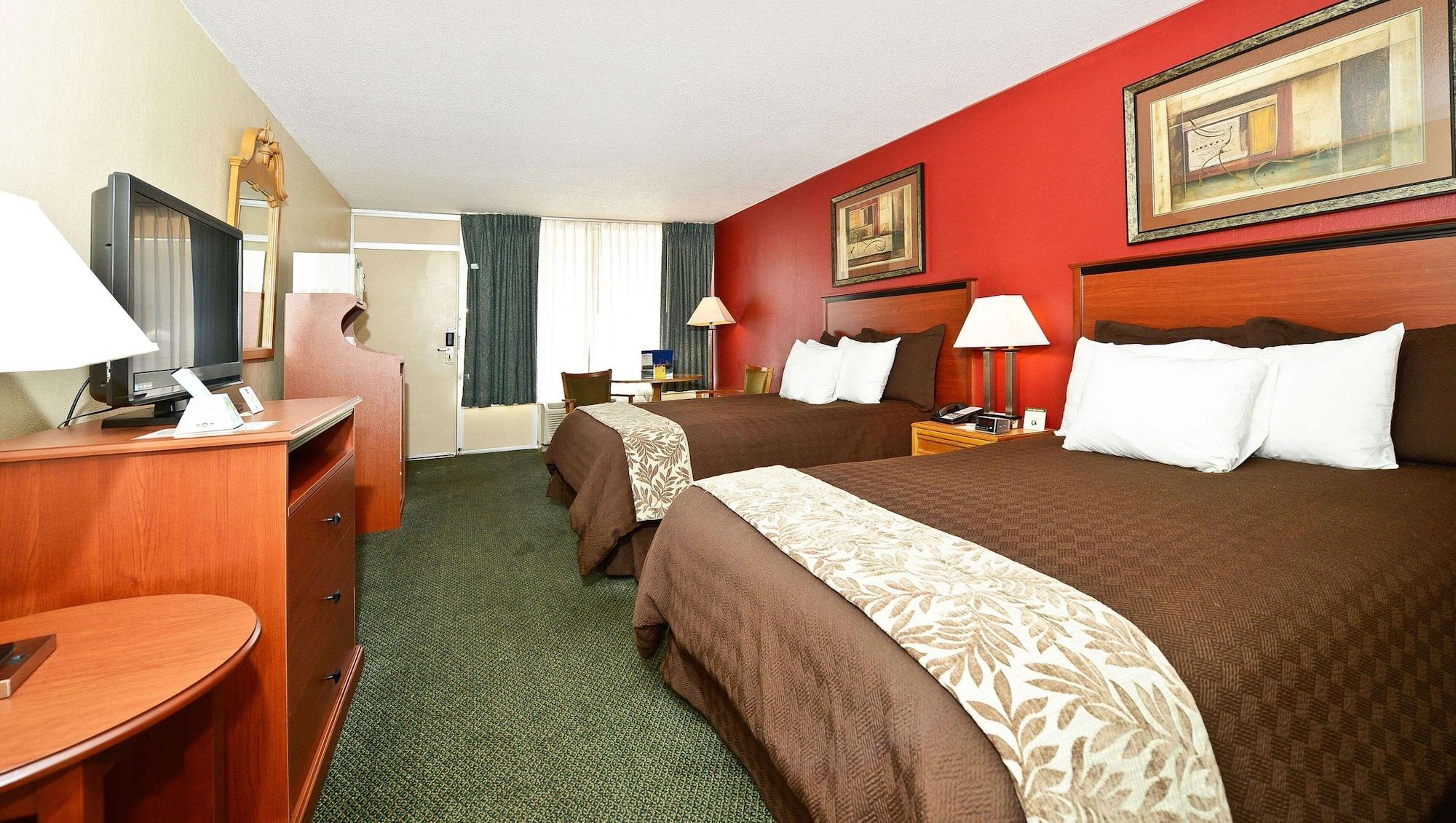 แม็คนูสัน โฮเต็ล เมาน์เท็นวิว Hotel โควิงตัน ภายนอก รูปภาพ
